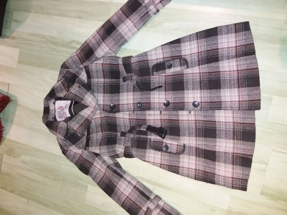 Хубави палтенца -5 бр. Л