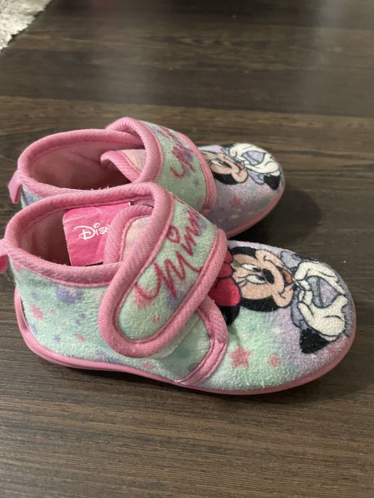 Botosei/incaltaminte de casa Minnie Mouse- marime 22