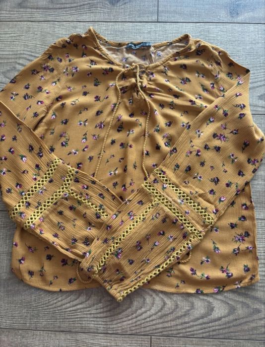 Bluza tip ie Bershka