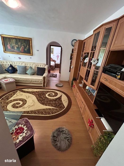 De vanzare apartament 2 camere, zona Cresei de Copii,mobilat, utilat