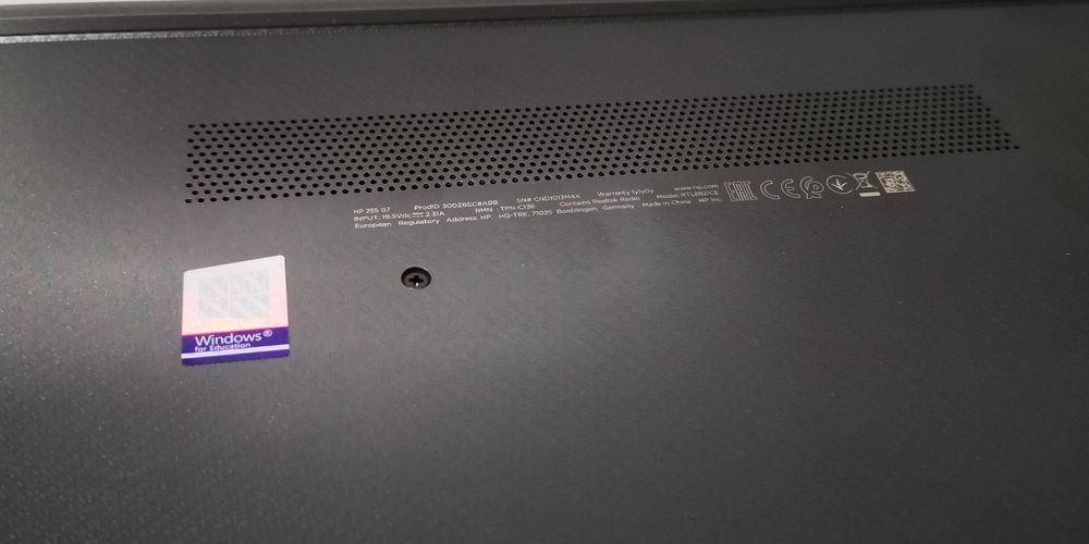 Laptop HP 255 G7