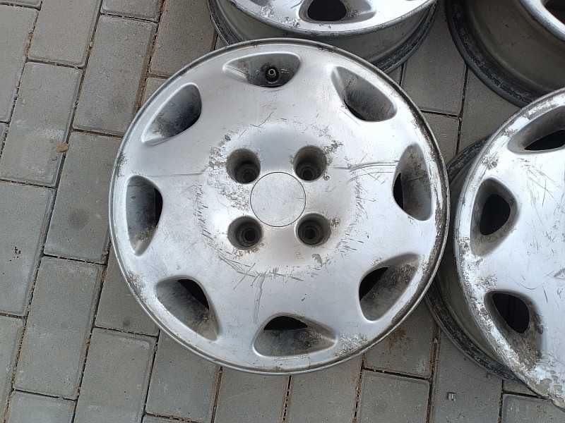 Продам оригинальные легкосплавные диски на Citroen