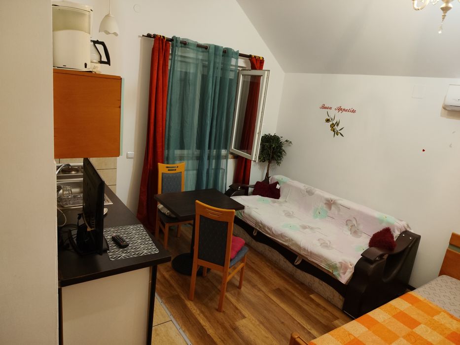 Apartament regim hotelier,PARCARE, 2,2 km Spitalul Judetean