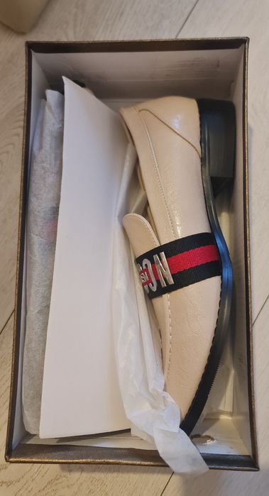 Vând mocasini superbi nr 38