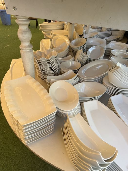 Посуда на ресторан или кафе.