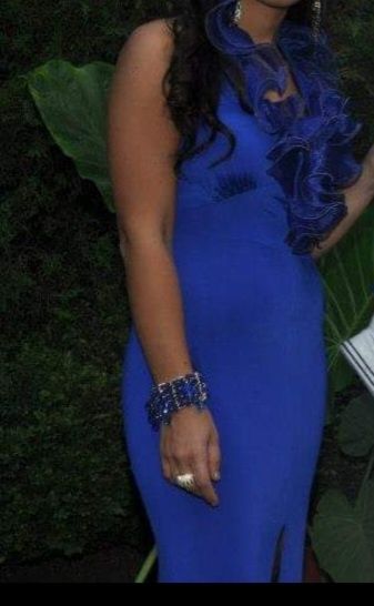 Продавам официални дълги рокли