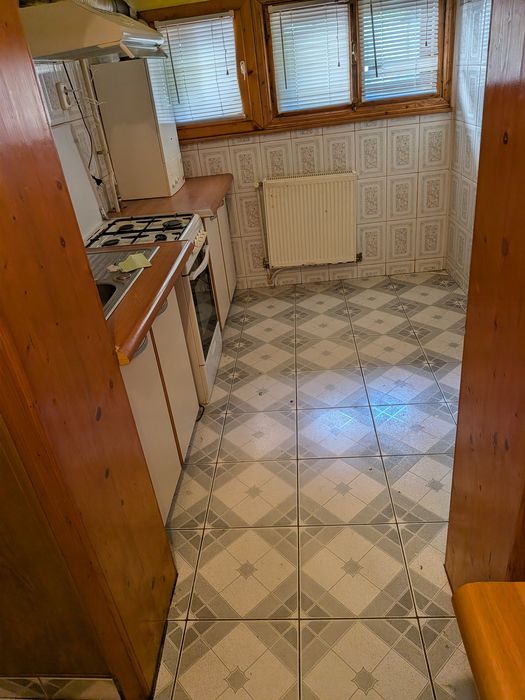Apartament 2 camere vizavi de liceul Emil Botta