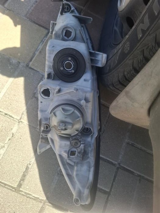 Продам  фары  TOYOTA CAMRI 35