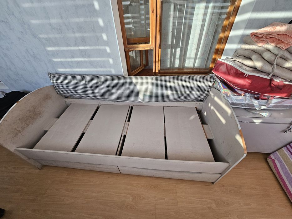 Кровать односпальная