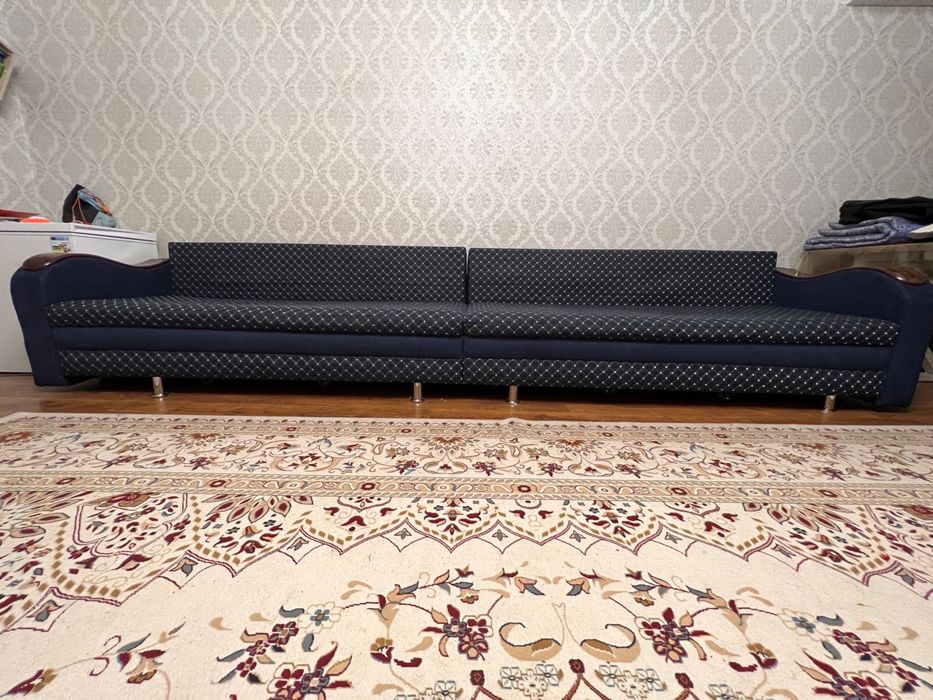 Продам диван 4 метра