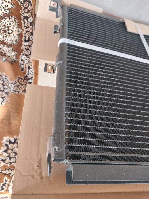 Продам радиатор кондёра бмв е34