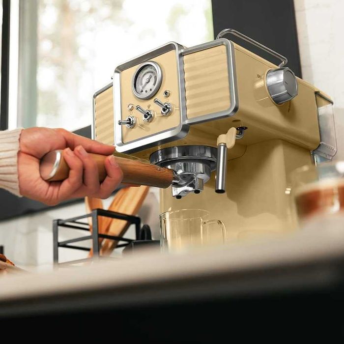 Ретро Кафемашина Cecotec Express Power Espresso 20, 1350W, 20 bars, Италианска Помпа, Жълта