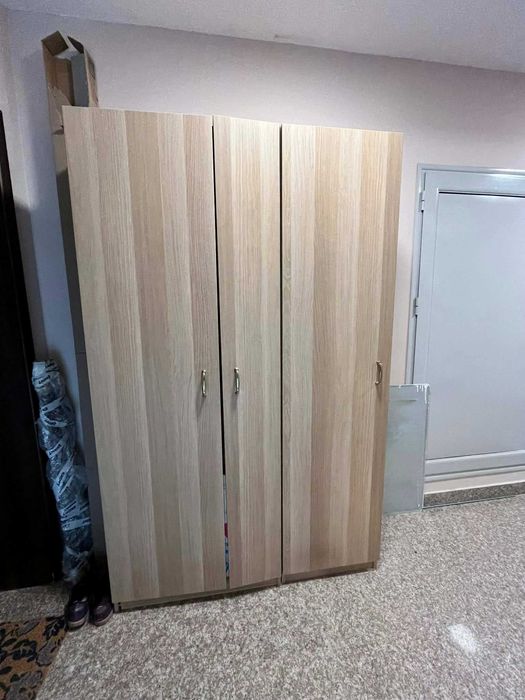 Трикрилен гардероб цвят сонома