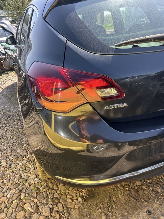 Stop dreapta pe aripă Opel Astra J 2014 facelift hatcback
