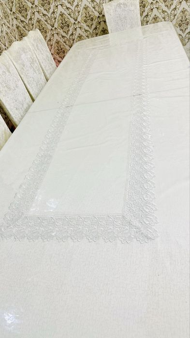 Срочно продам стол со стульями