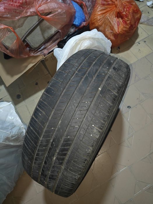 Шины летние на Камри 2 шт