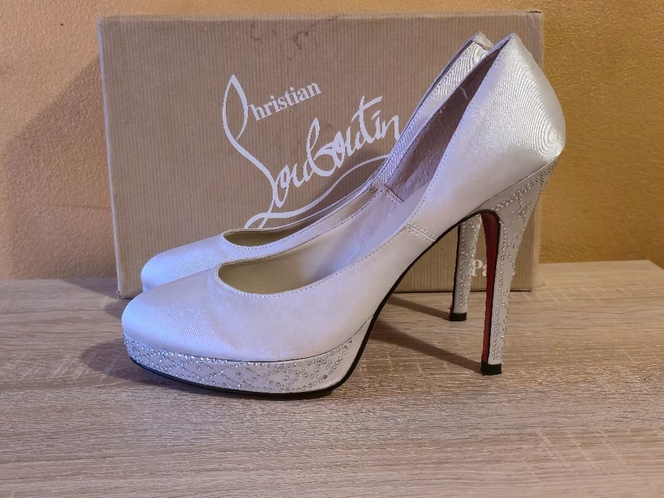 Christian Louboutin оригинални дамски обувки