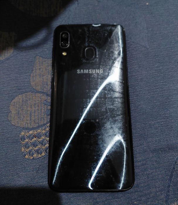 Samsung Galaxy A30