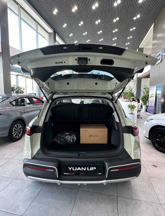 BYD Yuan UP Elektr Va Gibrit