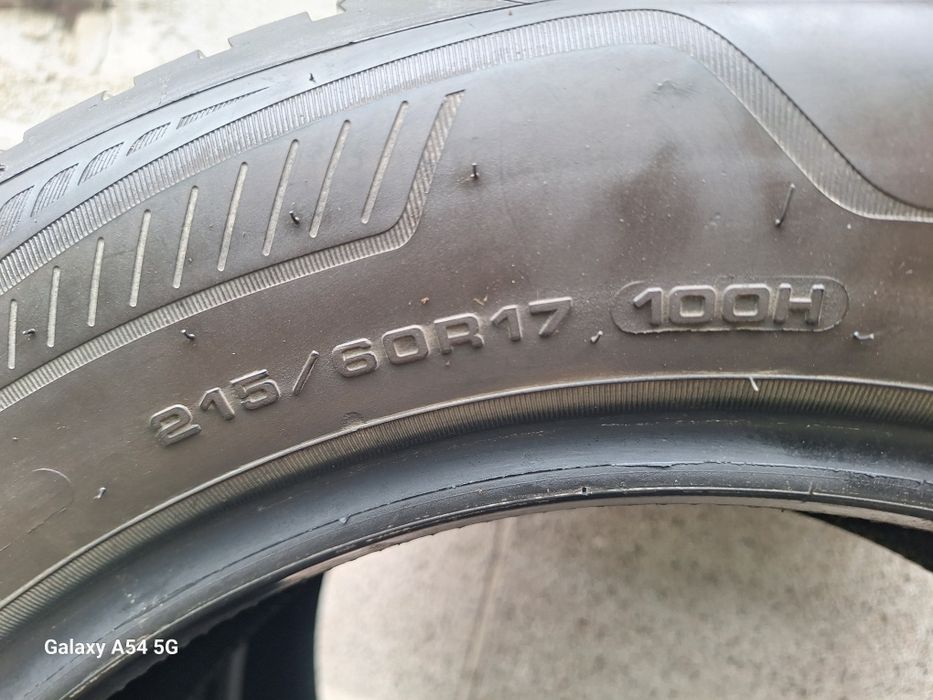 2бр 215/60/17 всесезонни Good Year