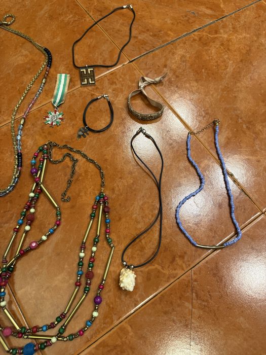 Разная бижутерия . Половина новое.