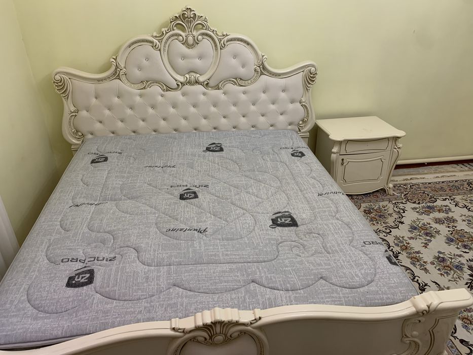 Спальни кровать с ортопедическим матрасом