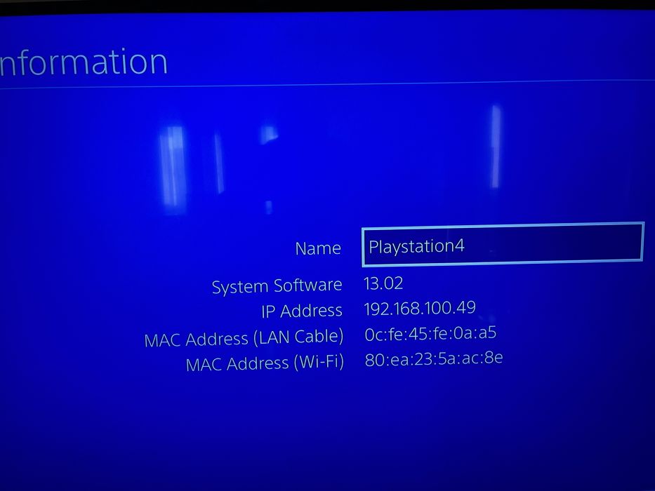 Consolă Sony PS4 FAT CUH-1216A– 4 controllere originale + jocuri FIFA – stare foarte bună