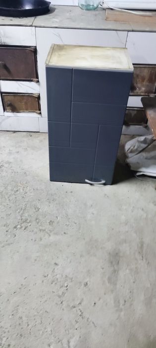 Шкафы  кухонные навесные продам