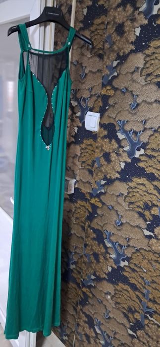 Rochii de vânzare   avem și scurte avem foarte multe