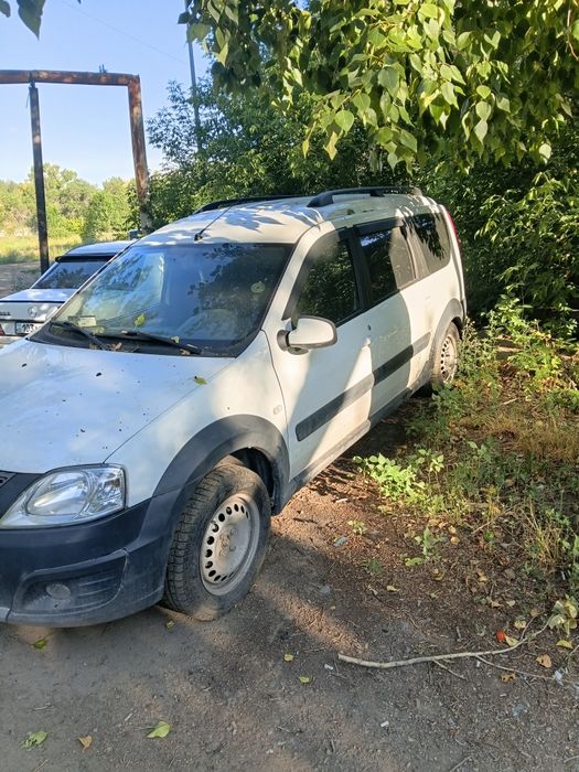 Продам Лада Ларгус крос 7 местка