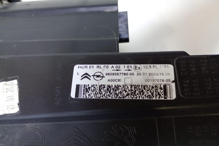 Far stanga defect cu sticla intacta 9808567780 Citroen Jumpy  seria