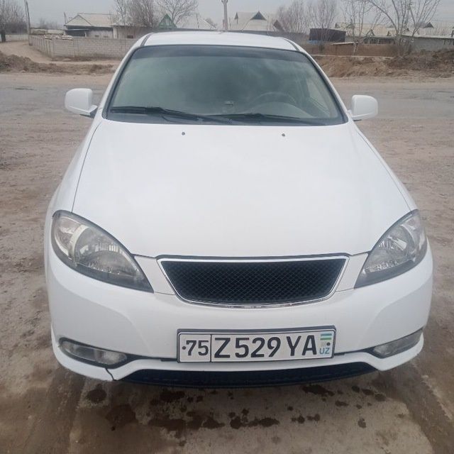 Chevrolet centra sotiladi