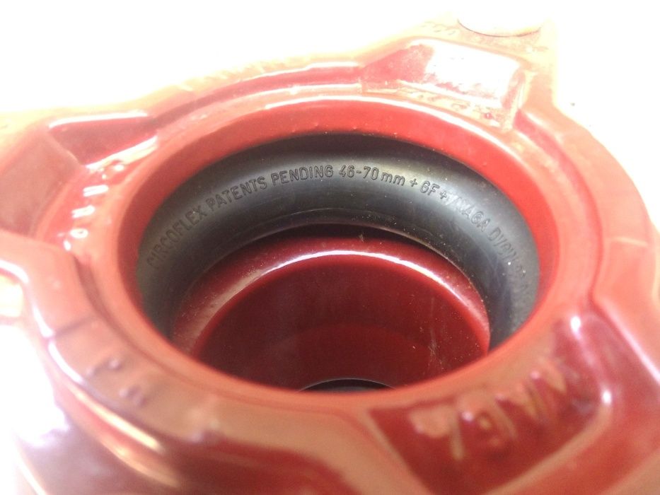 Универсално жибо Waga- присъединителна муфа , фитинг 46-70 мм.