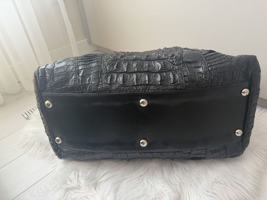 Пътна чанта от крокодилска кожа