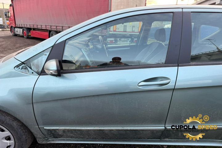 Usa / Portiera fata stanga Culoare Quellblau 958 Mercedes-Benz A-Clas