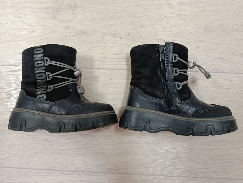 Продаю детские ботинки зимние