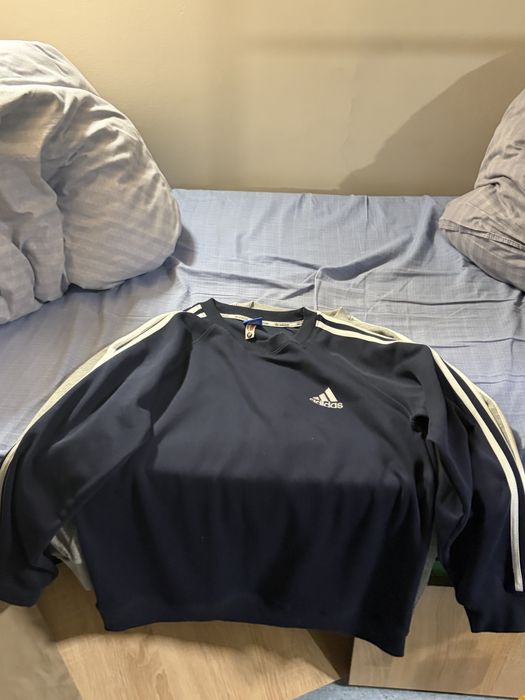продаю свитшот Adidas