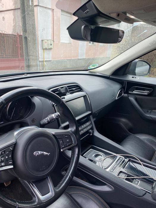 Jaguar F-Pace Stare foarte bună …mașina condusă doar în Germania…adusă recent…