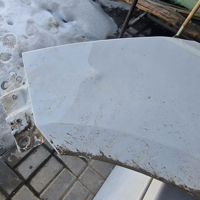 Продам крыло от Шевролет кобальт