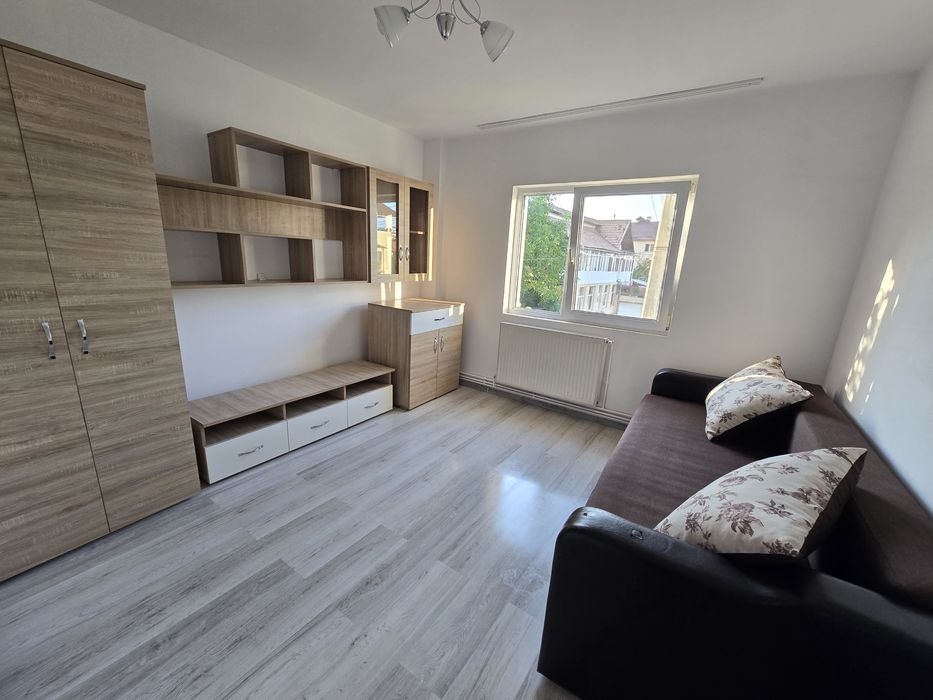 P.F. inchiriez ap 2 camere str Dunarii 65 decomandat