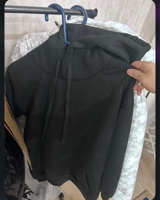 Черное худи мужское