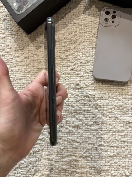 Iphone 11 Pro, verde inchis, in stare foarte buna