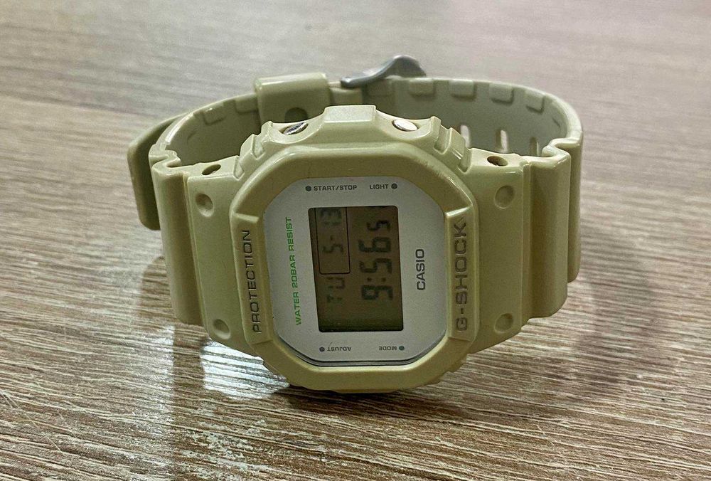 Часовник Casio G-SHOCK DW-5600