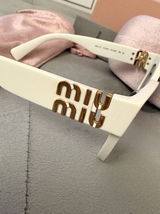 Оригинални слънчеви очила Miu miu