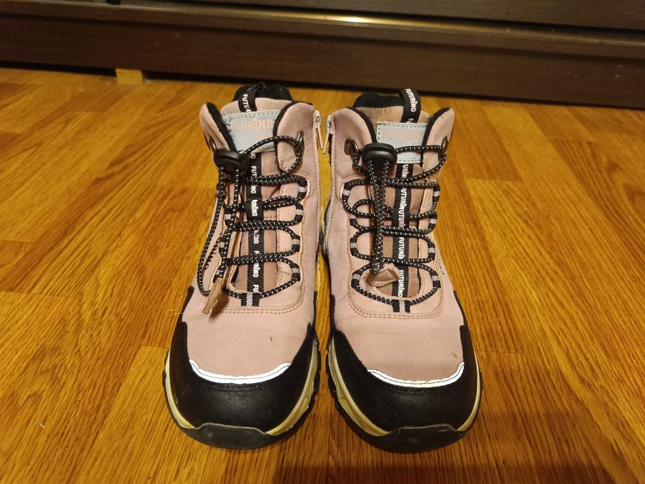 Ботинки для девочки Futurino 35 р