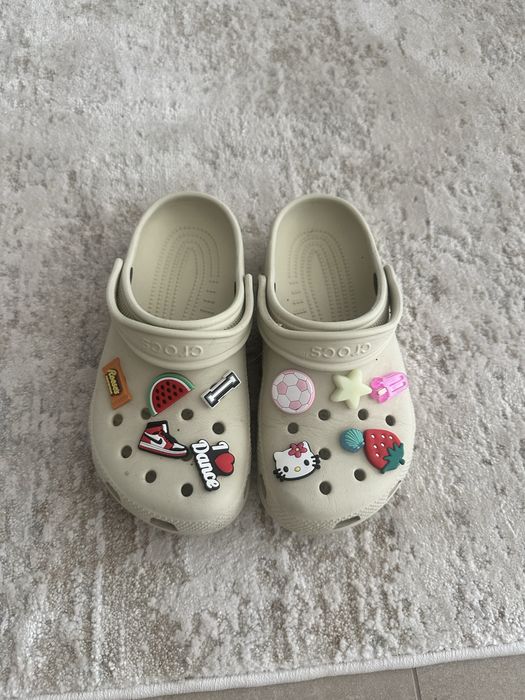 -98% отстъпка за Раница за училище HEAD  и CROCS чехли за момиче