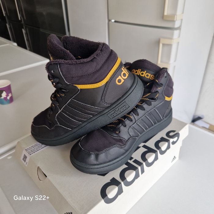 Детски маратонки Adidas номер 37