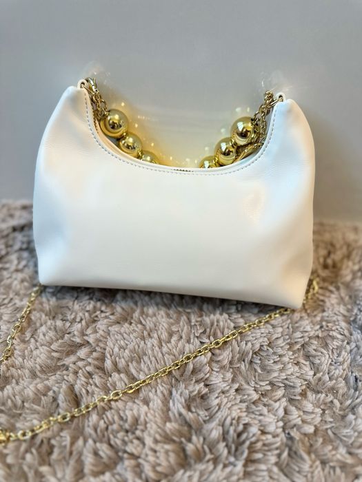 Нова Love Moschino чанта