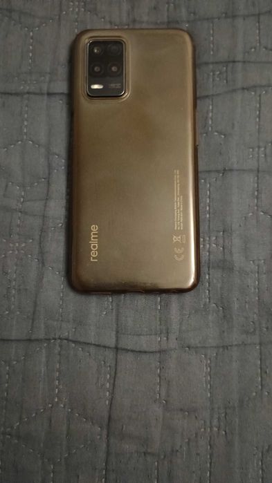 Смартфон Realme 8