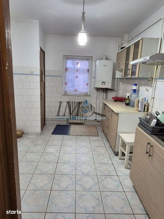 Apartament cu 4 camere de vanzare in Blaj